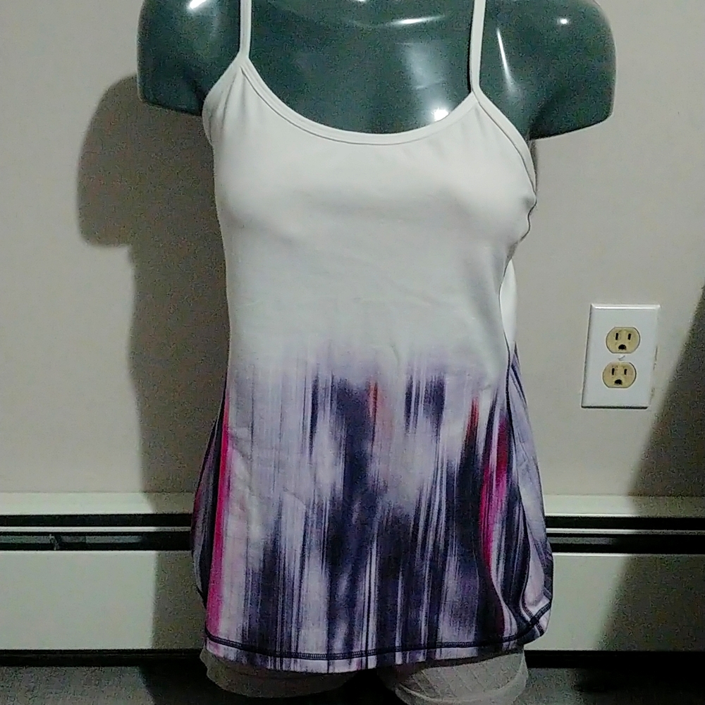 Lululemon tank in size 6